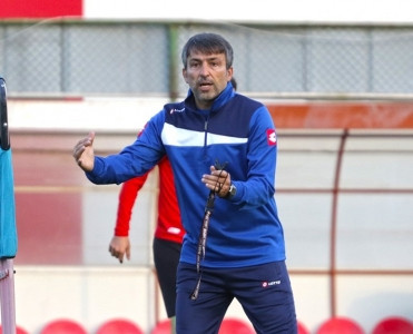 Araz Abdullayev üçün yeni baş məşqçi