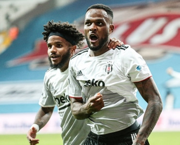 Beşiktaş'a 1 qol bəs etdi