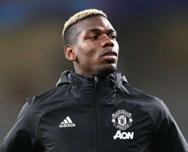 Mançester Yunayted Poqba-nın qiymətini aşağı saldı