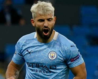 Aquero Liverpul'a qarşı oynayacaq?