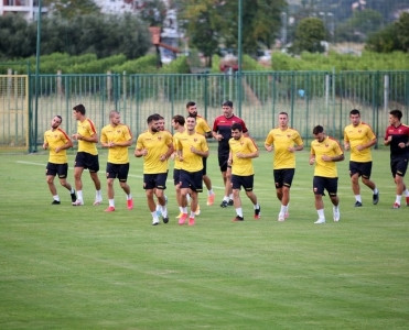 Millimizin rəqibində koronavirus aşkarlandı