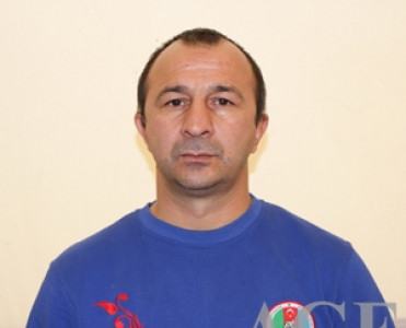 Millimizin məşqçisi vəfat etdi