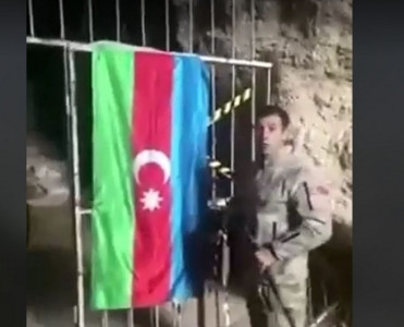 Azərbaycan əsgəri Azıx mağarasında