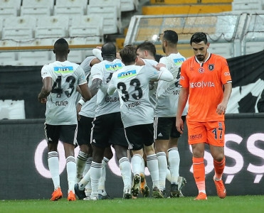 Fənərbaxça'dan darmadağın, Beşiktaş'dan çətin qələbə