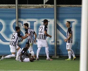 Qəbələ Neftçi'yə uduzdu, Zirə'dən qələbə