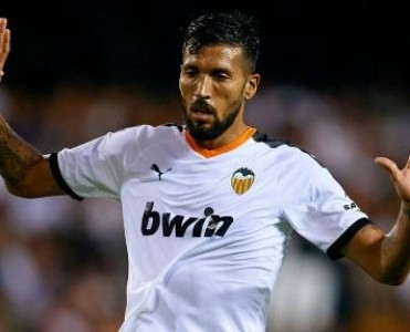 Barselona Pikeyə əvəzləyici tapdı