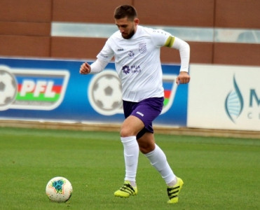 Premyer Liqa təxirə salınmalıdır