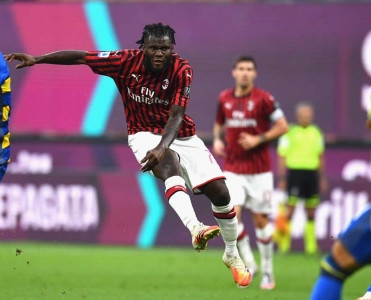 Milan onunla danışıqlara başladı