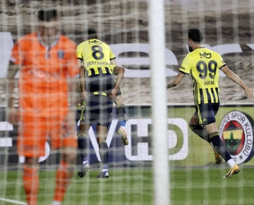 Fənərbaxça çempionu darmadağın etdi