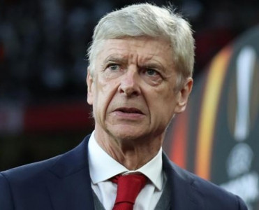 Özil'in hara gedəcəyi ilə bağlı fikrim var, amma ... - Venger