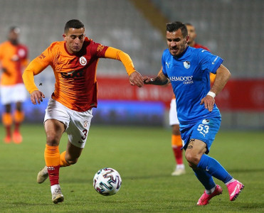 Qalatasaray'ın futbolçusu xəstəxanalıq oldu