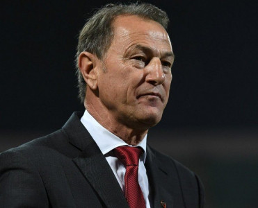 Millimizin baş məşqçisi gənclərə yaşıl işıq yandırdı