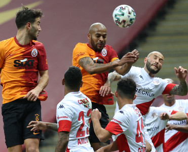 Qalatasaray evdə xal itirdi