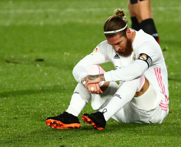 Mançester Siti Ramosu transfer etmək istəyir