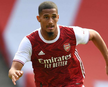 Arsenal müdafiəçisini göndərdi