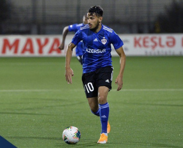 Ən yaxşı futbolçu seçildiyim üçün xoşbəxtəm - Zubir