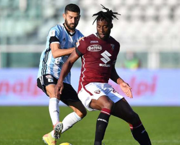 Milan'dan ilk transfer