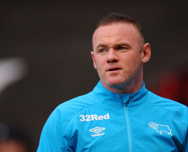 Runi karyerasını bitirib, baş məşqçi oldu