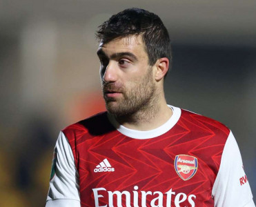 Arsenal onunla yollarını ayırdı