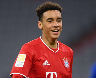 Bavariya'nın futbolçusu Premyer Liqa nəhənglərinin hədəfində