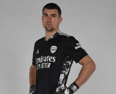 Arsenal yeni qapıçı transfer etdi