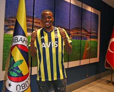 Fənərbaxça yeni transferini açıqladı