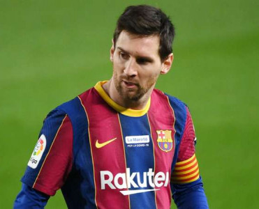 Messi oyundan sonra 20 dəqiqə meydanda qaldı - FOTO