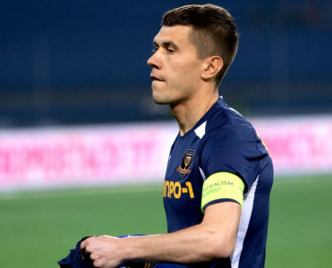 Qarabağ'ın sabiq futbolçusu 38 yaşında klubunu dəyişdi