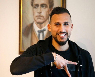 Qarabağ'dan ayrılan futbolçu Bolqarıstan klubunda