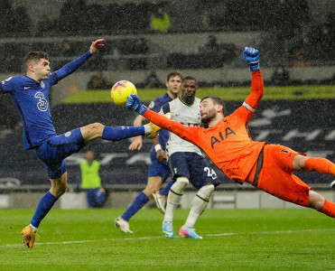 Çelsi Tottenhemi məğlub etdi