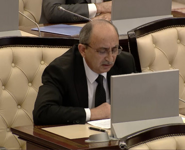 Məmurlar elə güman etməsinlər ki, “dəmir yumruq” ancaq ermənilər üçündür – Deputat