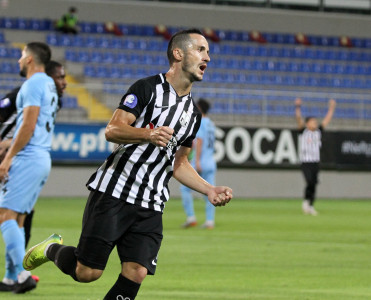 Neftçi'nin tarixinə 21-ci futbolçu kimi düşdü