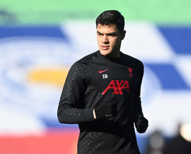 Ozan Kabak ilkə imza atdı