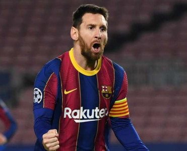 Messi 17 ildir ÇL-də qol sevinci yaşayır