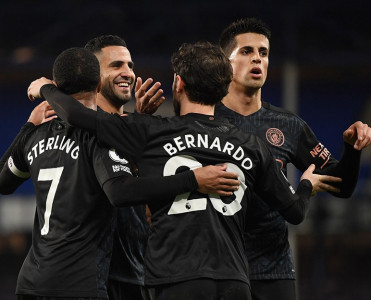 Mançester Siti səfərdən 3 xalla qayıdır