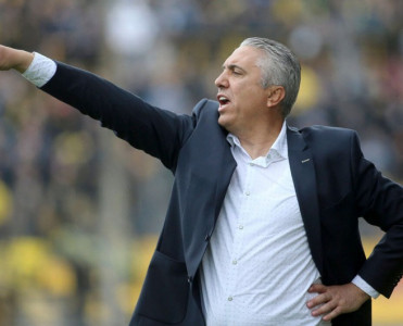 Kipr millisində yeni baş məşqçi