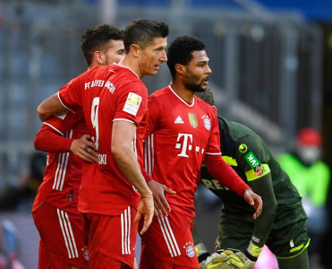 Bavariya və Borussiya'dan darmadağın