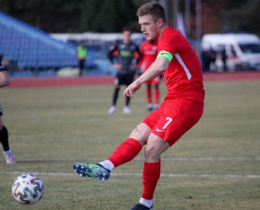 Nuriyev dubl etdi, meydandan qovuldu