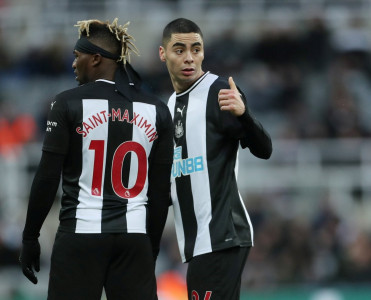 Premyer Liqa klubu 2 hücumçusunu itirdi