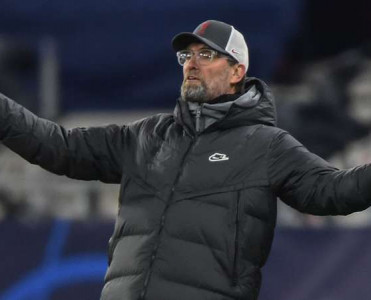 Çelsi'yə məğlubiyyət ciddi zərbədir - Klopp