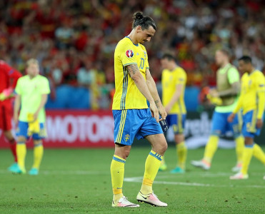 İbrahimoviç İsveç yığmasına qayıdır