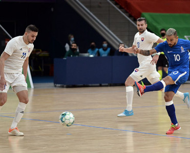 Falkao kimi əfsanə ilə birgə olmaq müsbət məqamdır