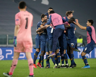 Borussiya 1/4 finalda, Yuventus mübarizəni dayandırdı