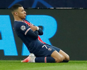 Mbappe ÇL-nın rekordçusuna çevrildi