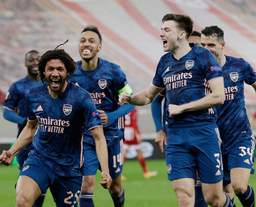 Mançester Yunayted Milan'la heç-heçə etdi, Arsenal və Tottenhem'dən qələbə