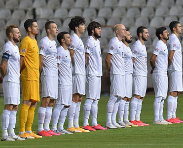 De Byazi milliyə 30 futbolçu dəvət etdi