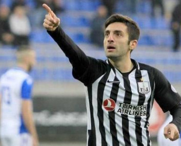 Neftçi'dən ayrılan futbolçu Təbriz klubunda