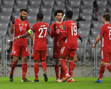 Bavariya və Çelsi də 1/4 finalda