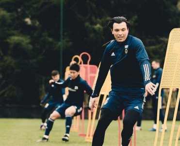 İngiltərə klubu millimizin hücumçusu ilə bağlı paylaşım etdi