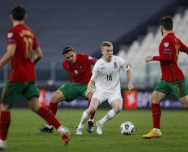 Ermənidən millimizin futbolçusuna təbrik: Təşəkkür edirəm, qardaşım - FOTO